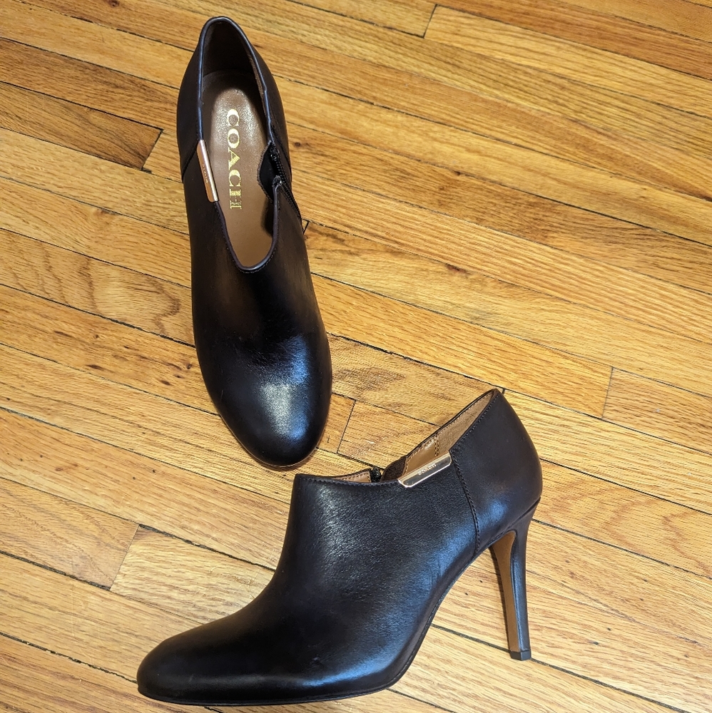 Coach Brown Leather Seneca Ankle Boots Size 6